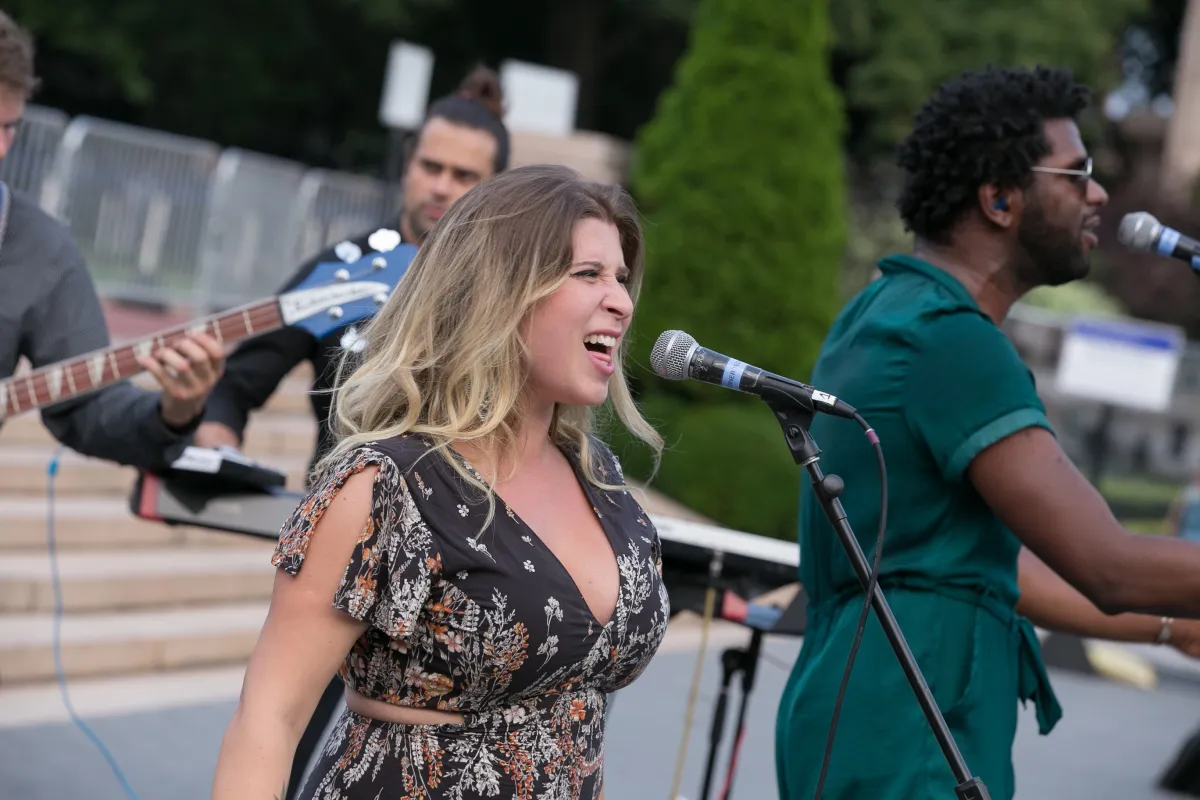Pam Steebler, vocalist